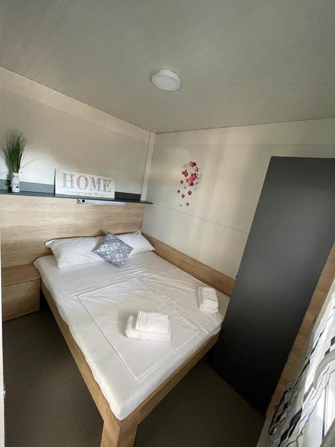 H&S Mobile Home Privlaka  Exterior foto